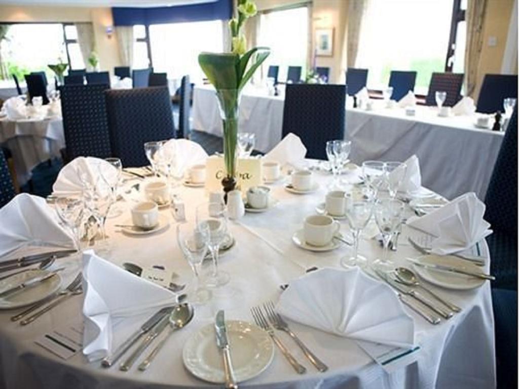 Malin Court Hotel And Restaurant 艾尔 外观 照片